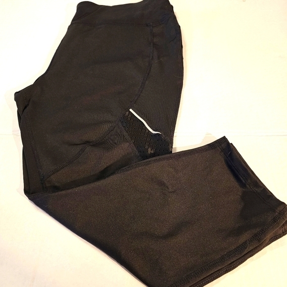 NWOT Avia Black ankle length yoga pants Elastic Waist L/G 12-14 - Picture 1 of 11